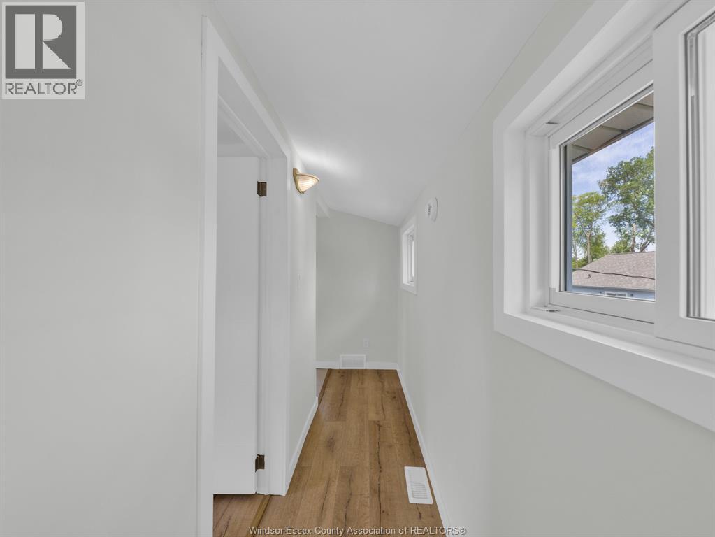 320 LAKEVIEW AVENUE - 24