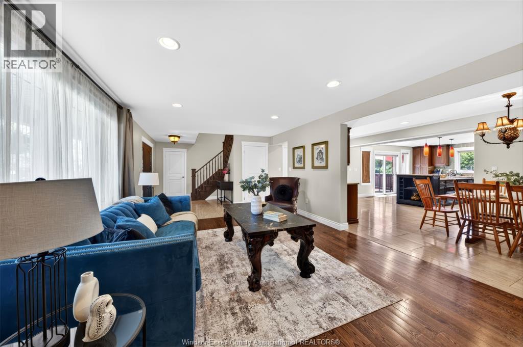 3595 HUNTINGTON - 10