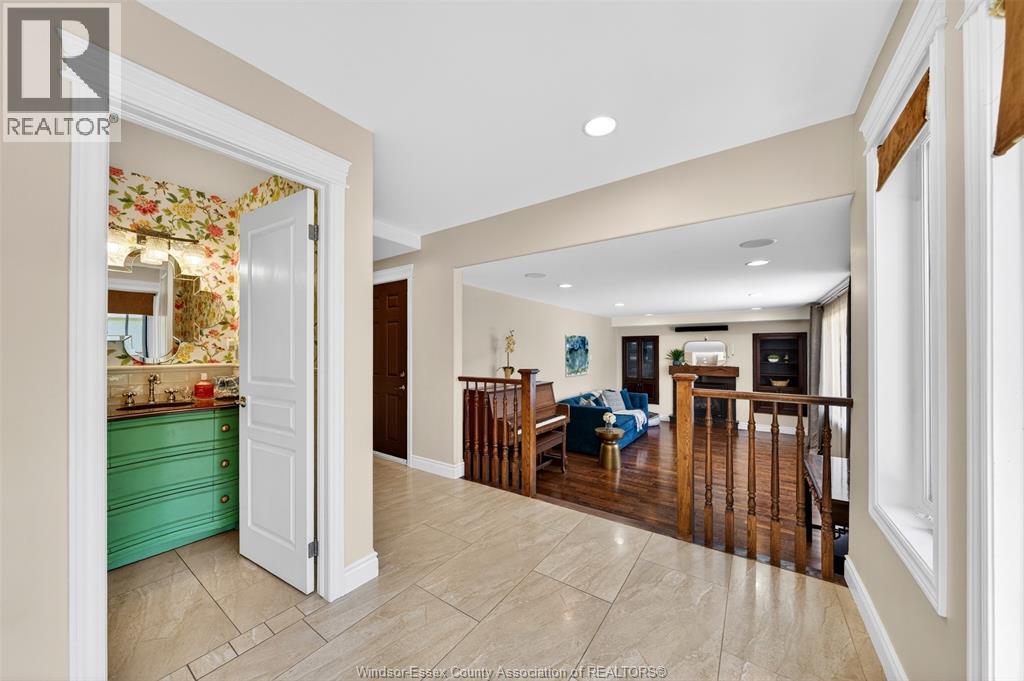 3595 HUNTINGTON - 21