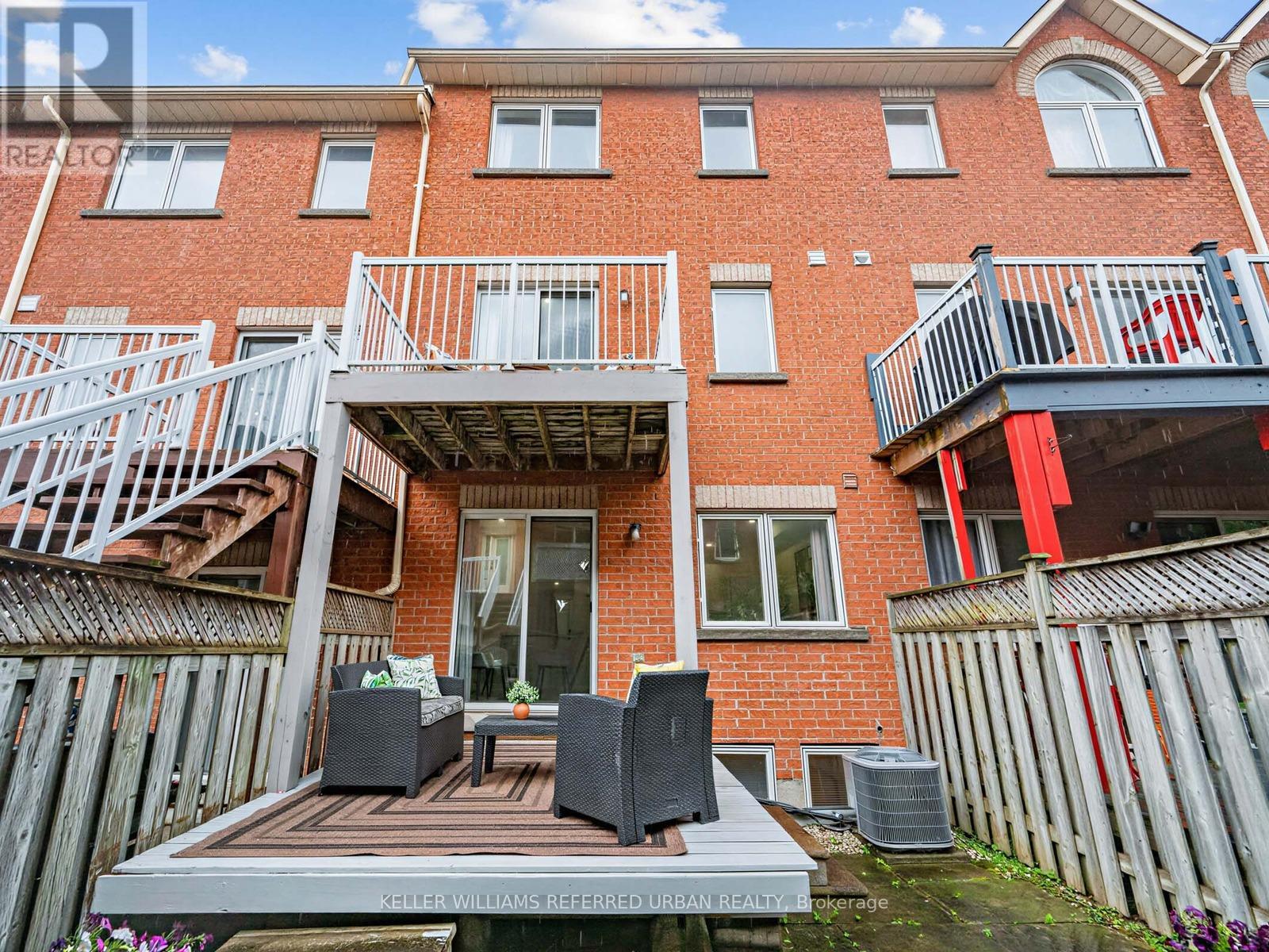 16 GUILLET STREET - 37