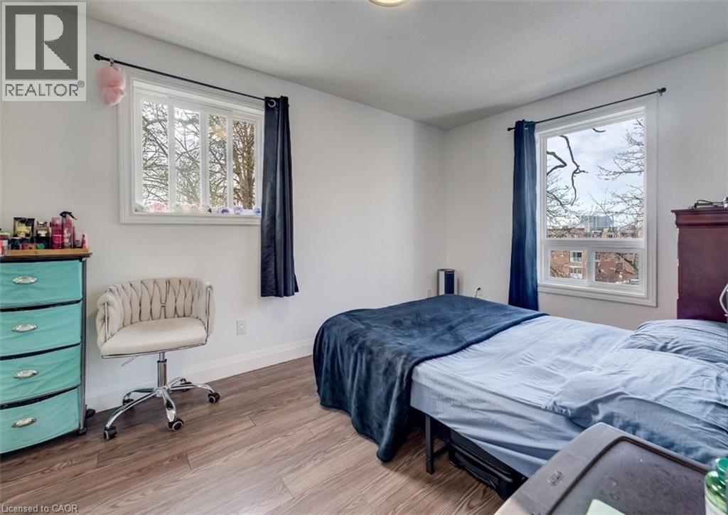 #15 119 CEDAR Street S - 26