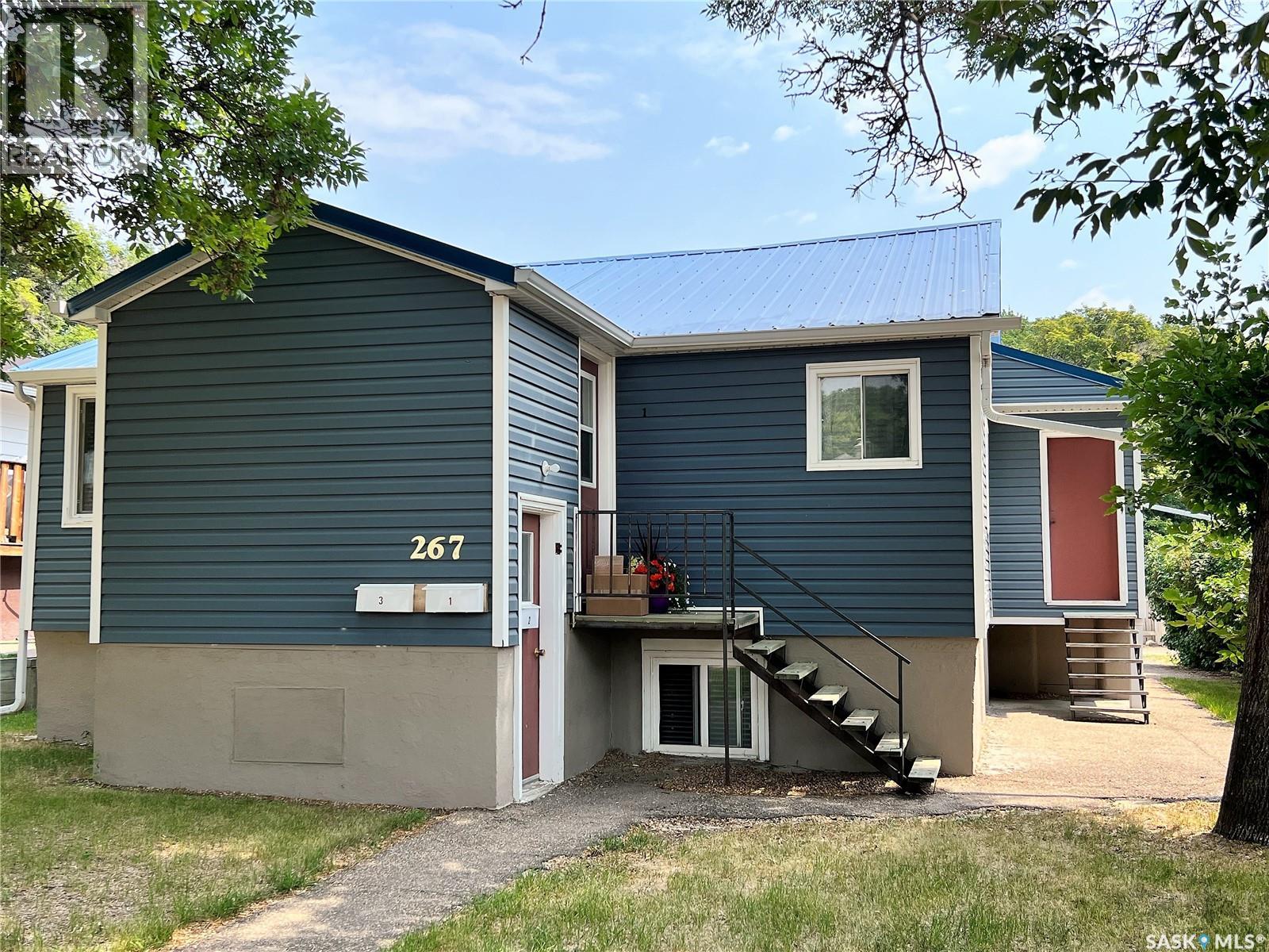 267 7th AVENUE NW - 1
