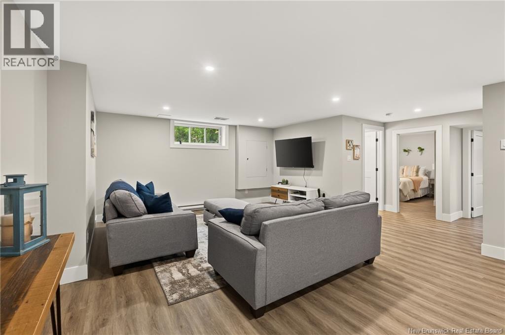 65 Aboiteau - Image 34