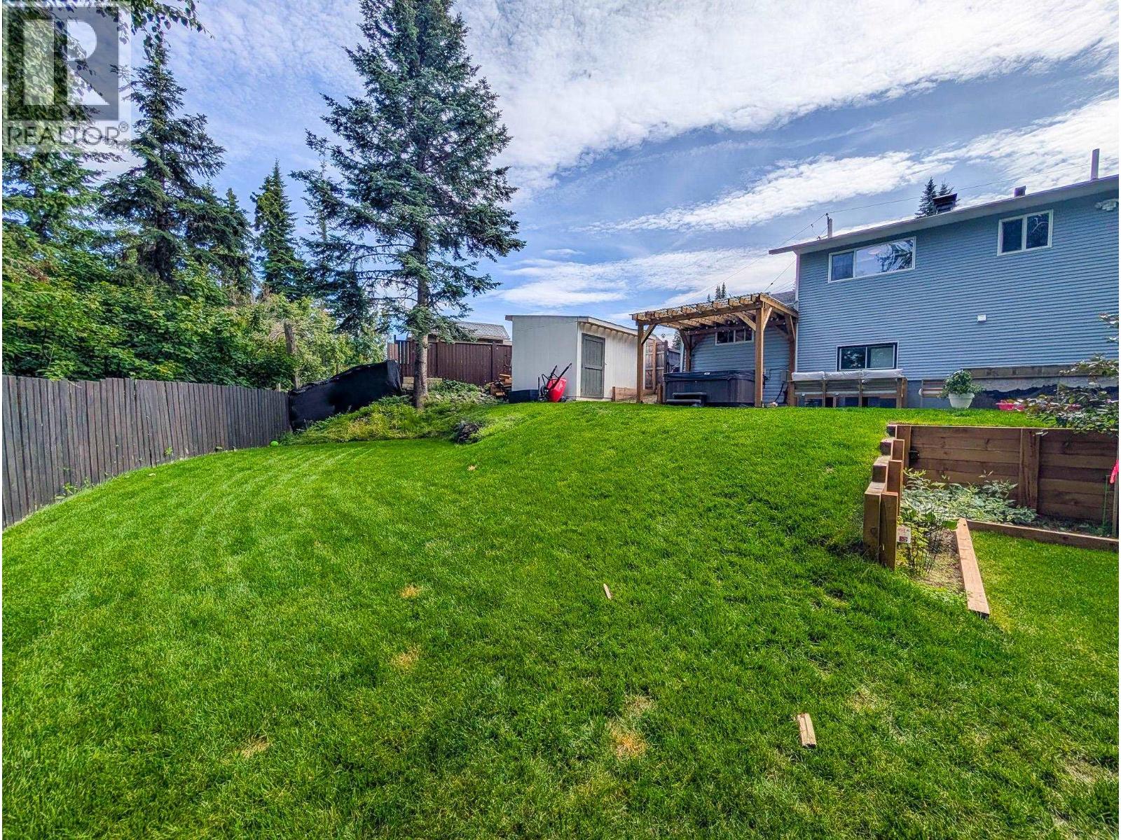 2910 WILDWOOD CRESCENT - 17