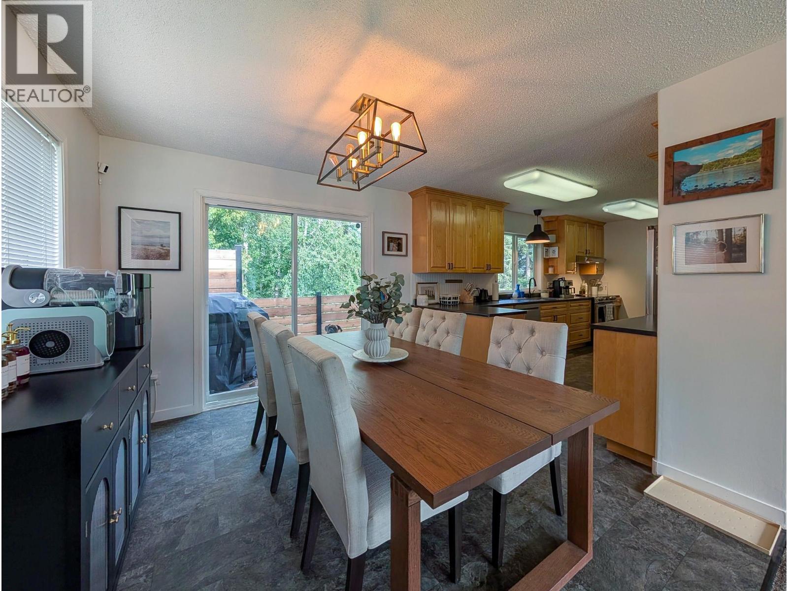 2910 WILDWOOD CRESCENT - 21