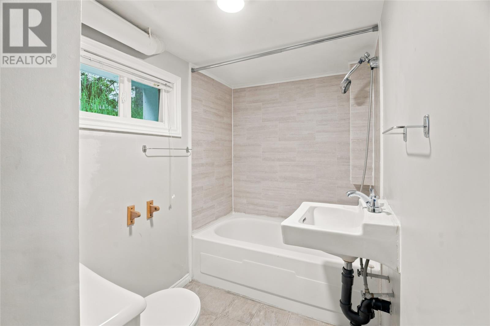 83 Goodridge Street - 13
