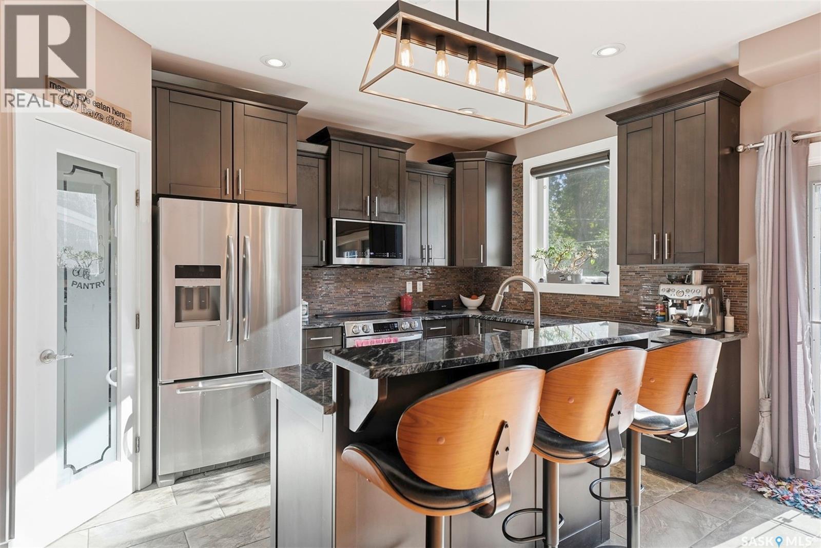 2218 St Andrews AVENUE - 14