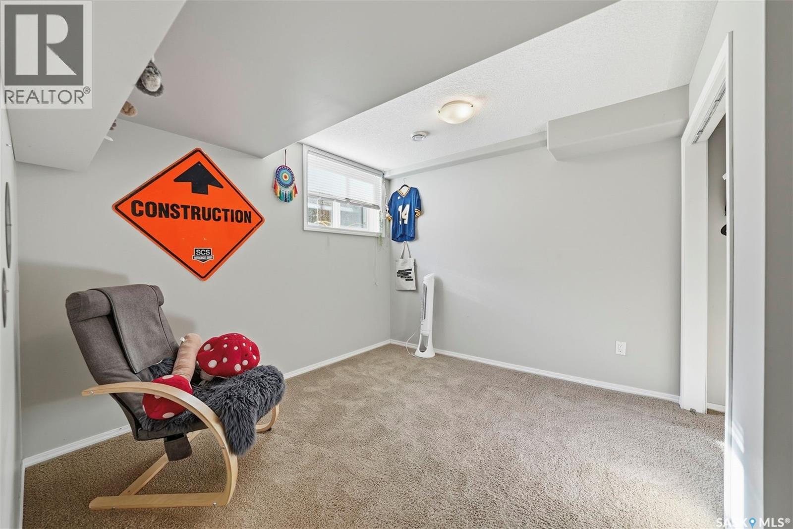 2218 St Andrews AVENUE - 32
