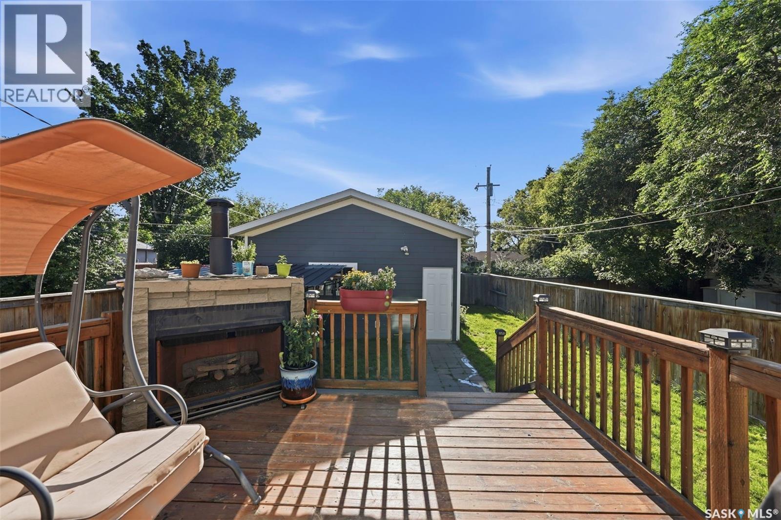 2218 St Andrews AVENUE - 37