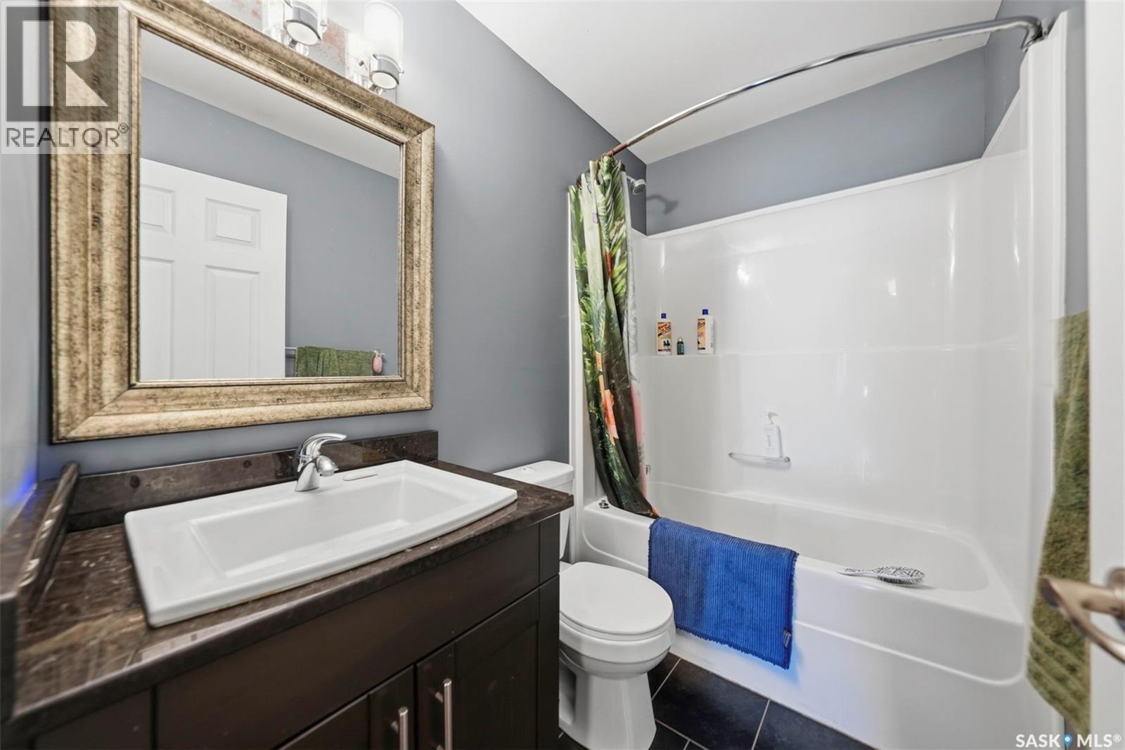 2218 St Andrews AVENUE - 27