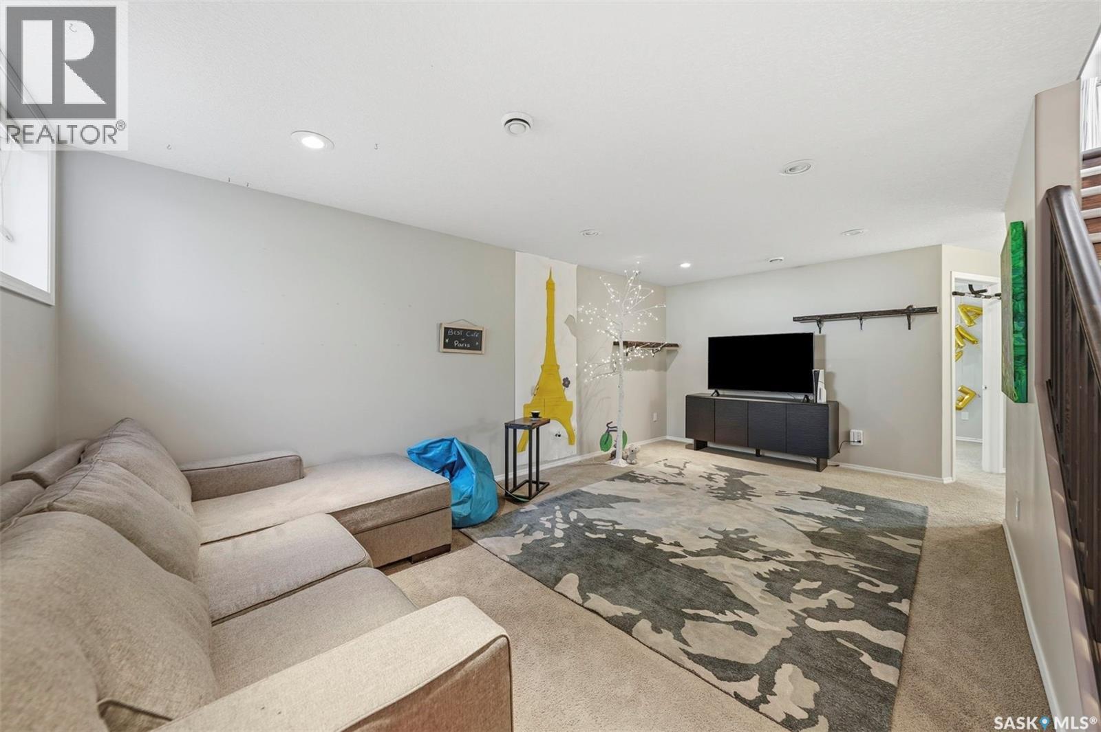 2218 St Andrews AVENUE - 28