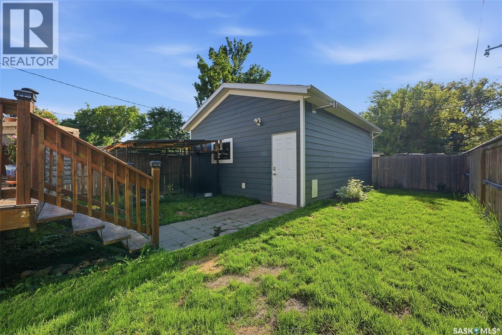 2218 St Andrews AVENUE - 41