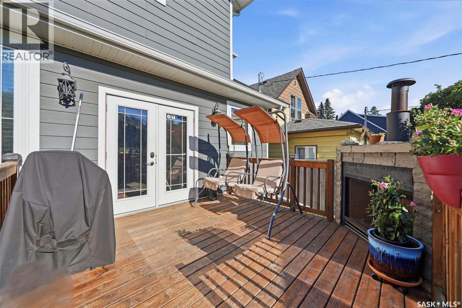 2218 St Andrews AVENUE - 36