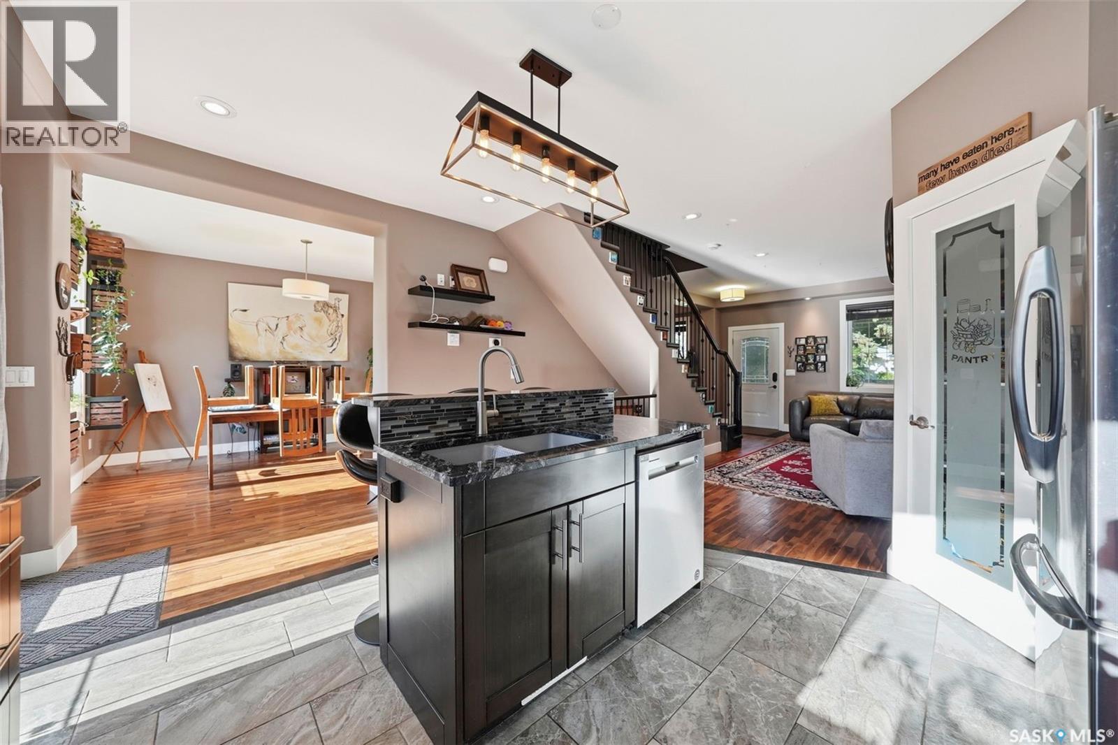 2218 St Andrews AVENUE - 13