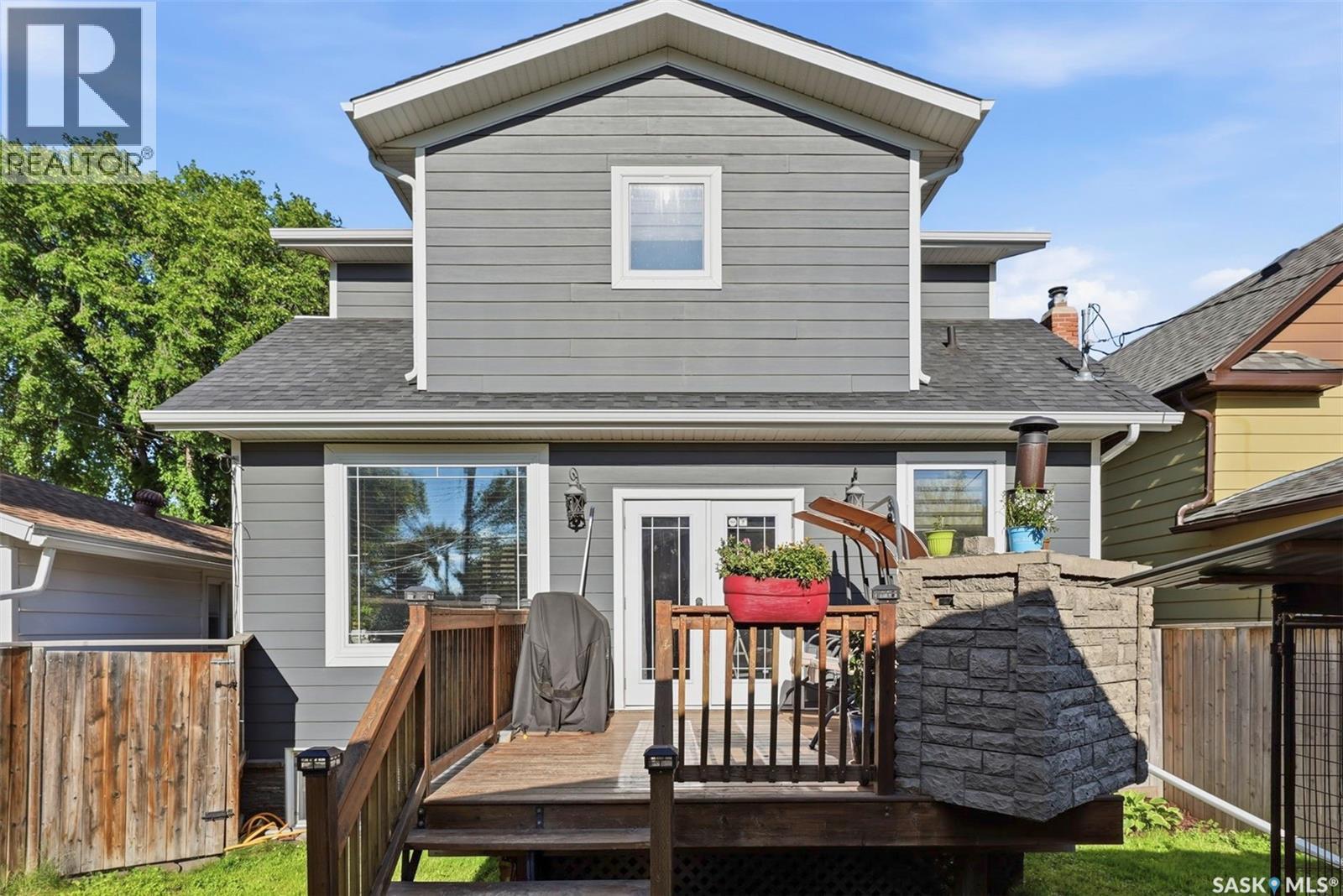 2218 St Andrews AVENUE - 38