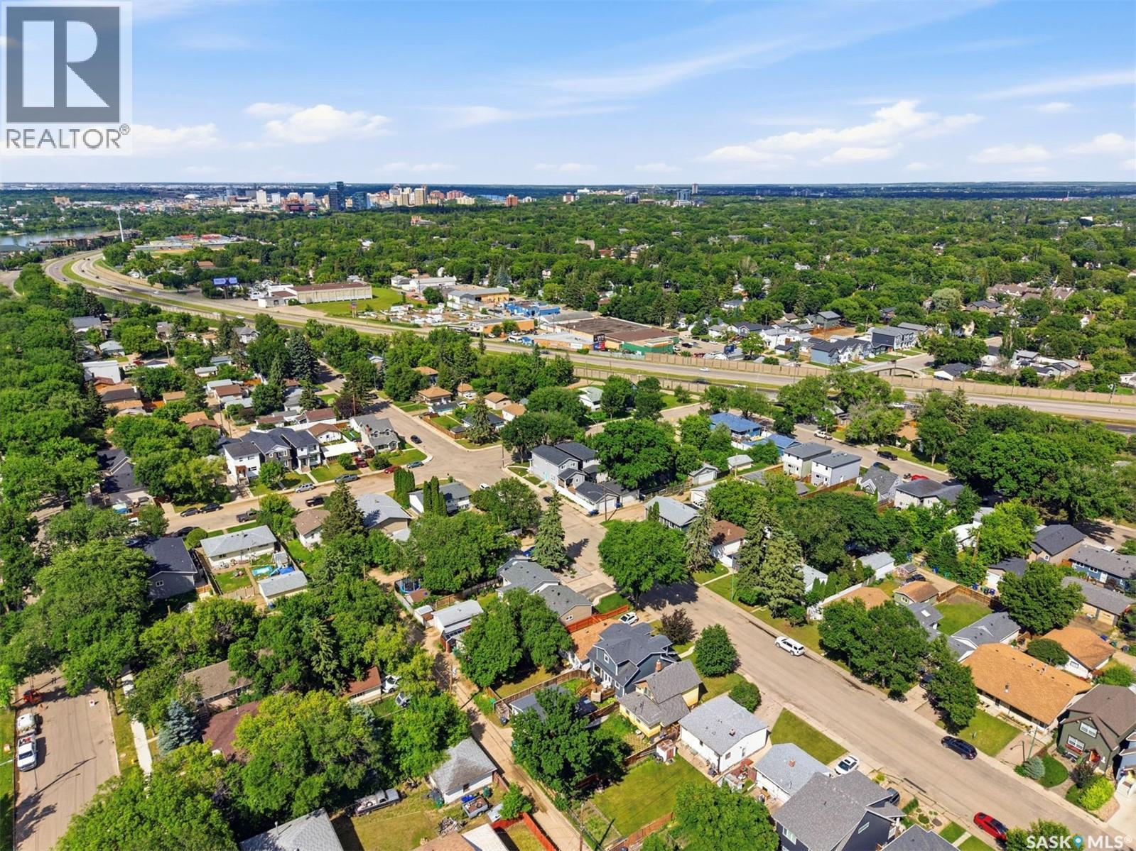 2218 St Andrews AVENUE - 49
