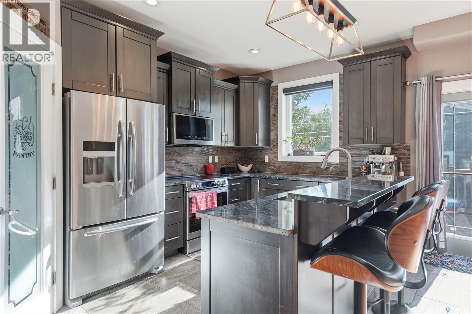 2218 St Andrews AVENUE - 8