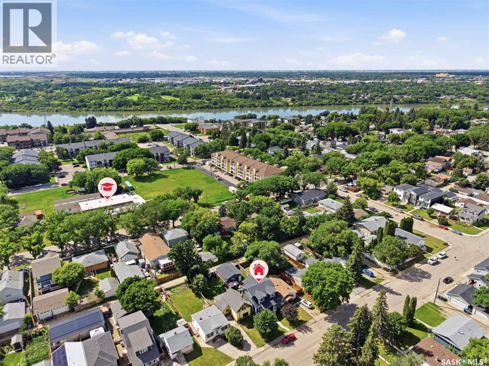 2218 St Andrews AVENUE - 52