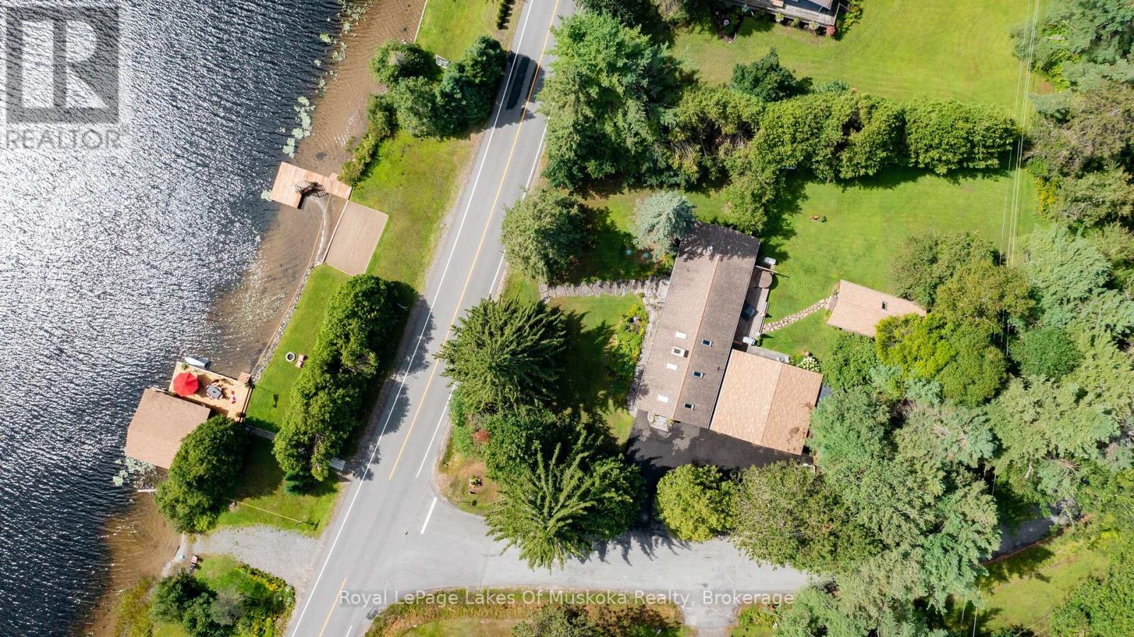 2 LESLIE DRIVE W - 7