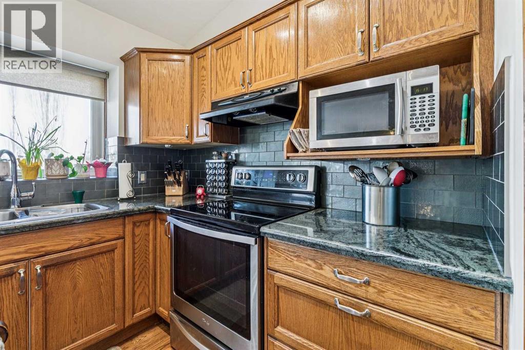 20 MacEwan Ridge View NW - 16