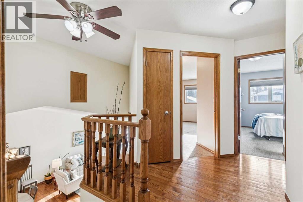 20 MacEwan Ridge View NW - 20