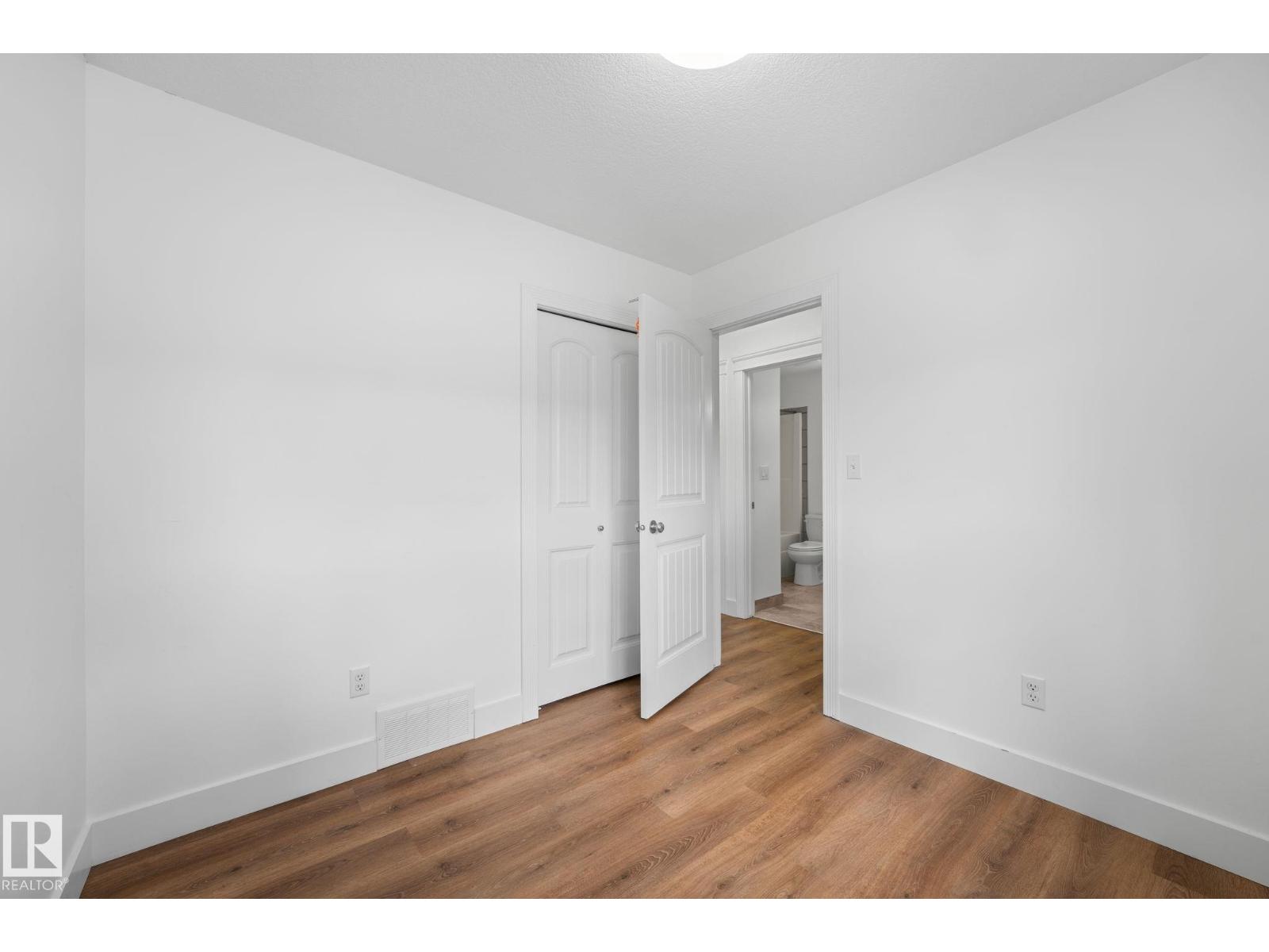 5964 164 AV NW - 24