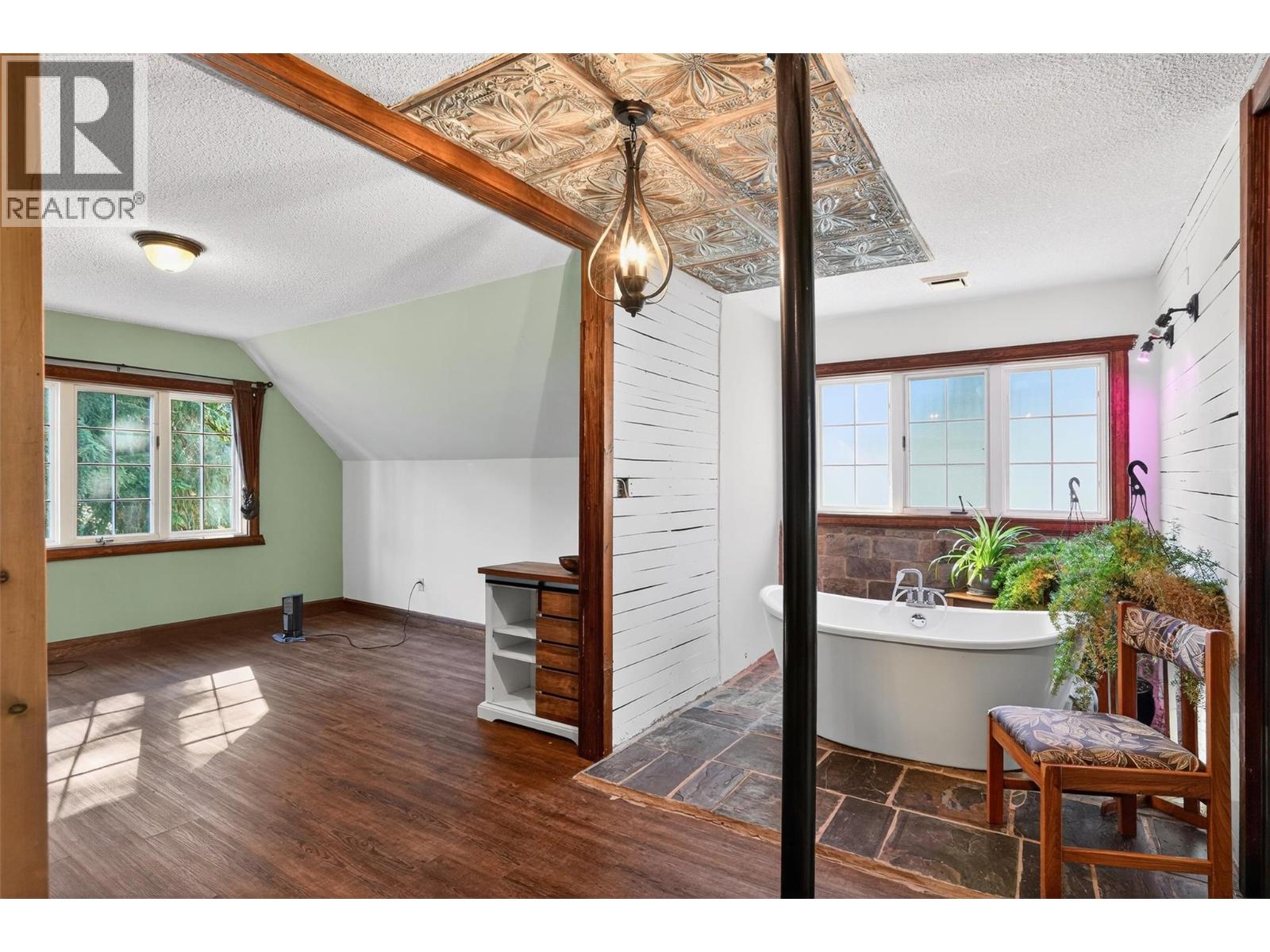 6119 PIPPERS Lane - 45