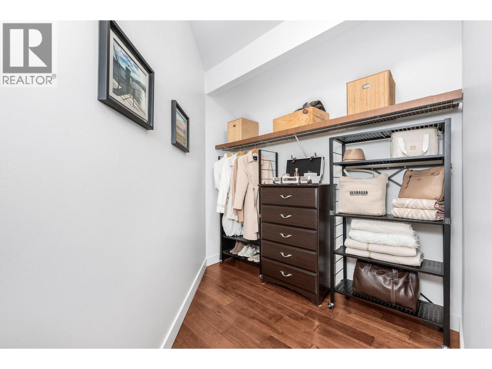 #6404 4026 Pritchard Drive N - 32