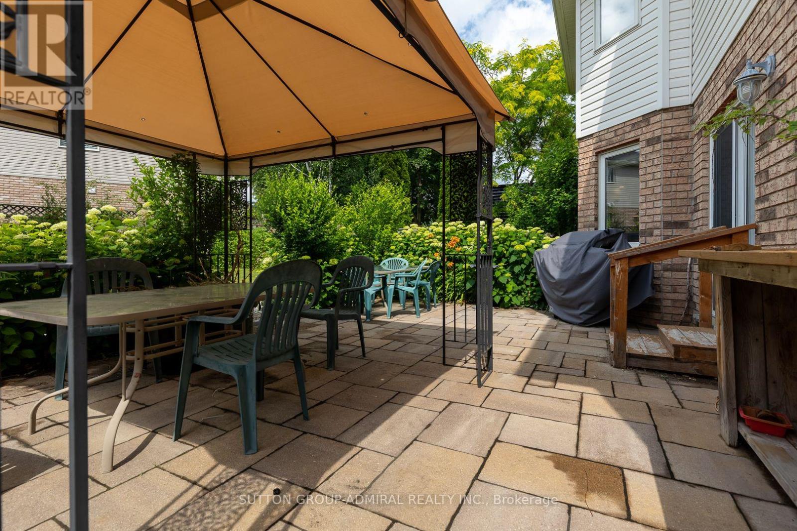 36 GEORGIAN MEADOWS DRIVE - 15