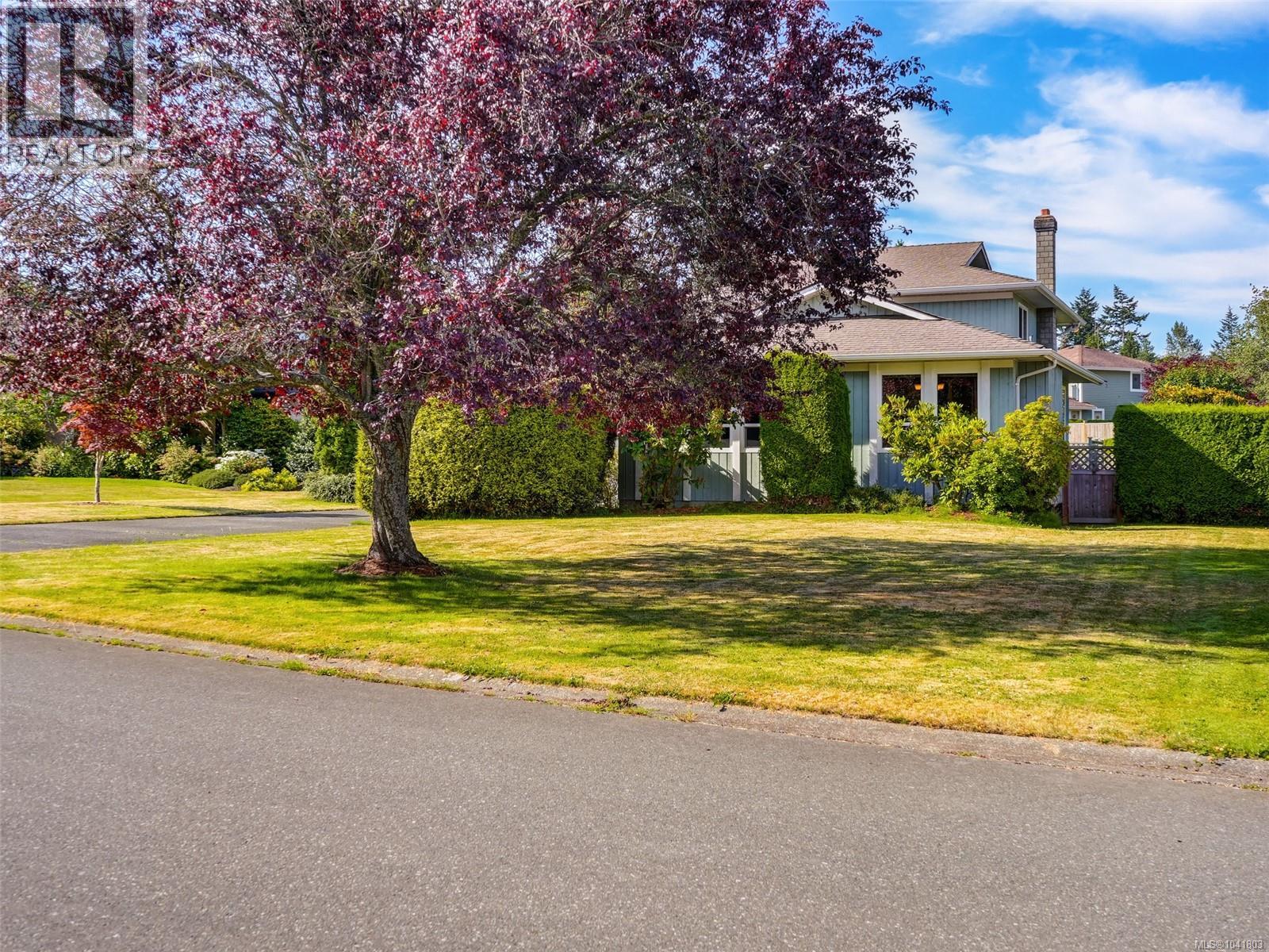 4813 Sunnygrove Pl, Saanich