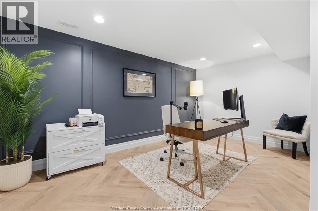 299 XAVIER CIRCLE - 31