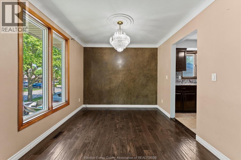 9688 CHESTNUT DRIVE - 10