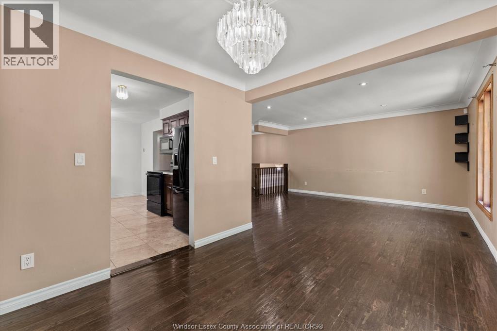 9688 CHESTNUT DRIVE - 11
