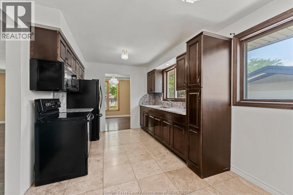 9688 CHESTNUT DRIVE - 13