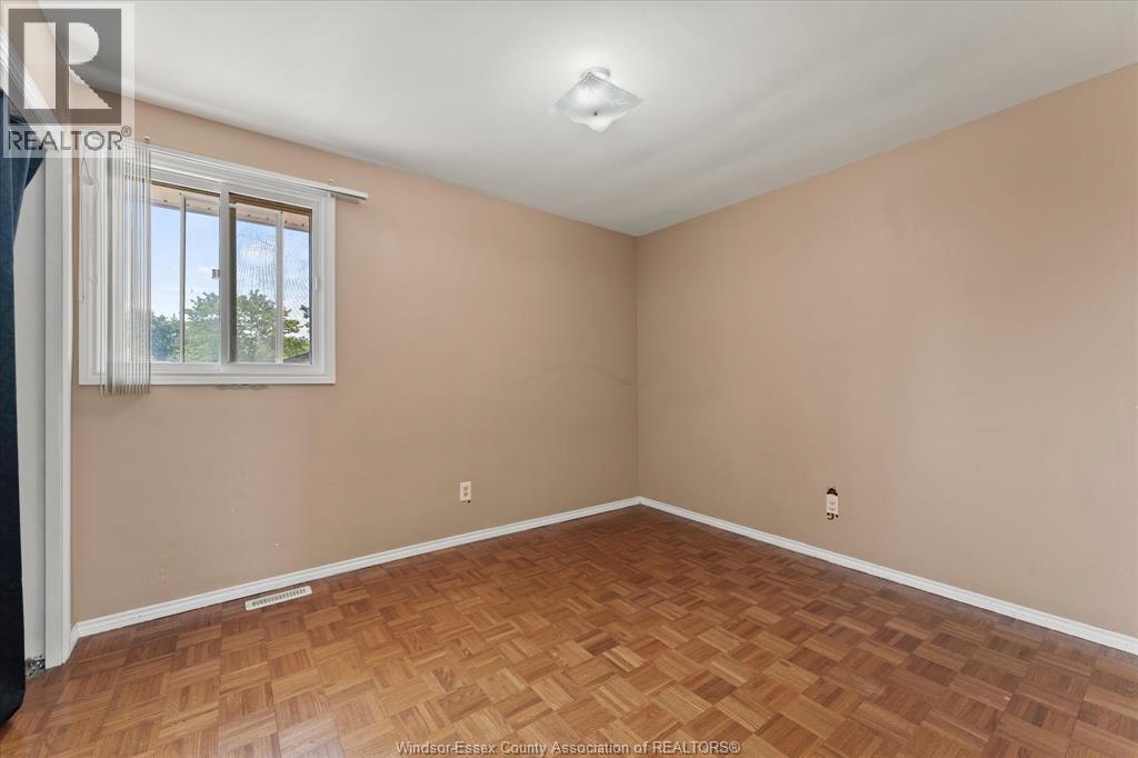 9688 CHESTNUT DRIVE - 19