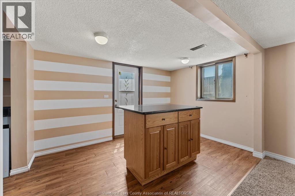 9688 CHESTNUT DRIVE - 23