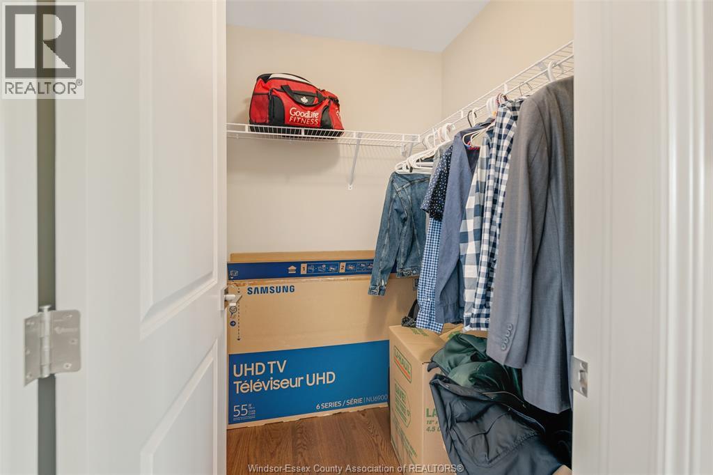 111 KINGSBRIDGE DRIVE - 19