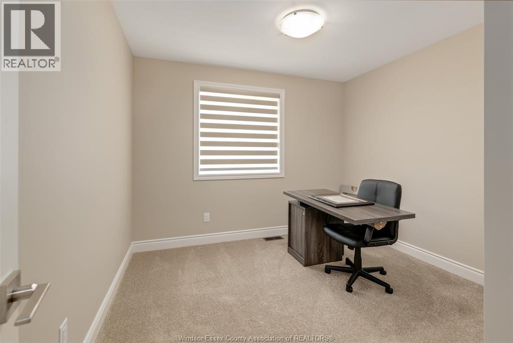 111 KINGSBRIDGE DRIVE - 22