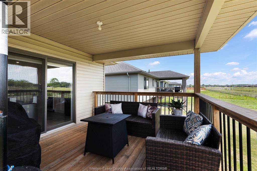111 KINGSBRIDGE DRIVE - 29