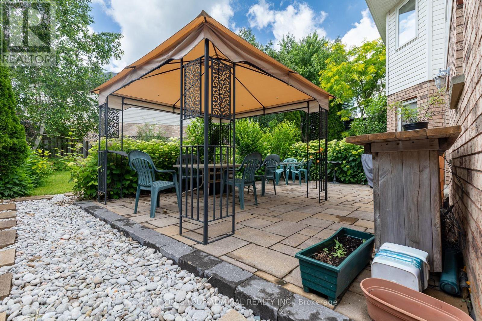 36 GEORGIAN MEADOWS DRIVE - 14