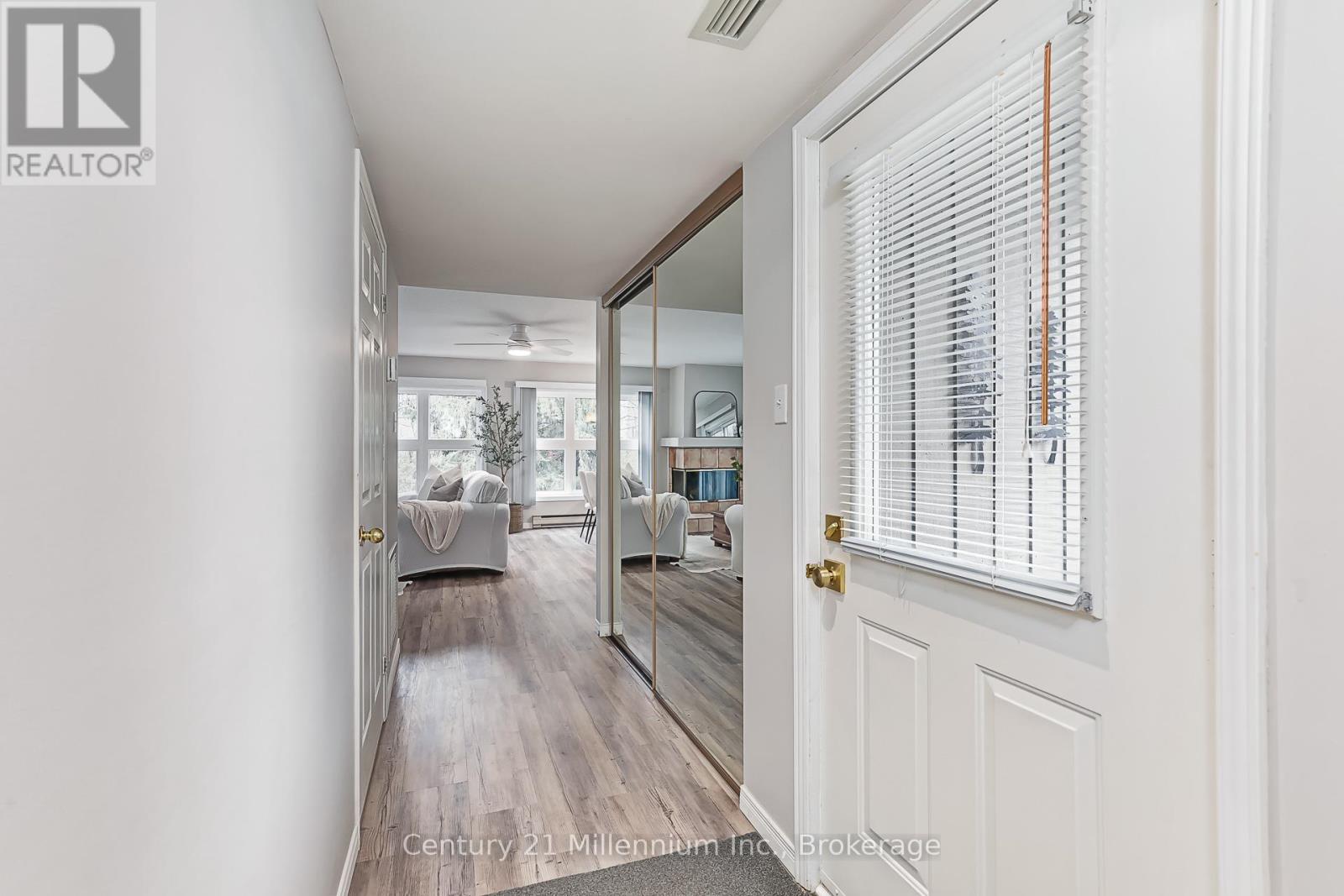 409 MARINERS WAY - 2