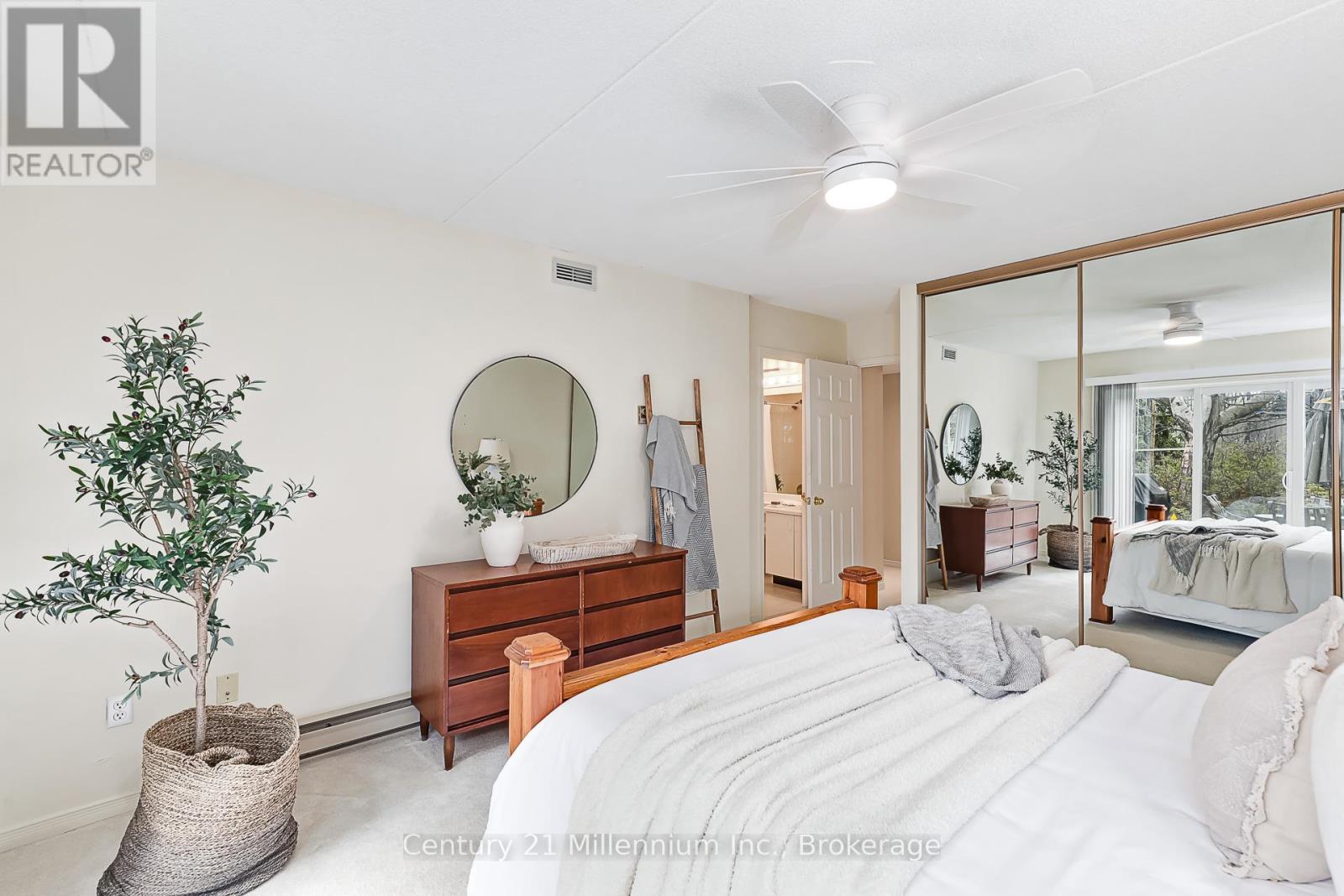 409 MARINERS WAY - 21