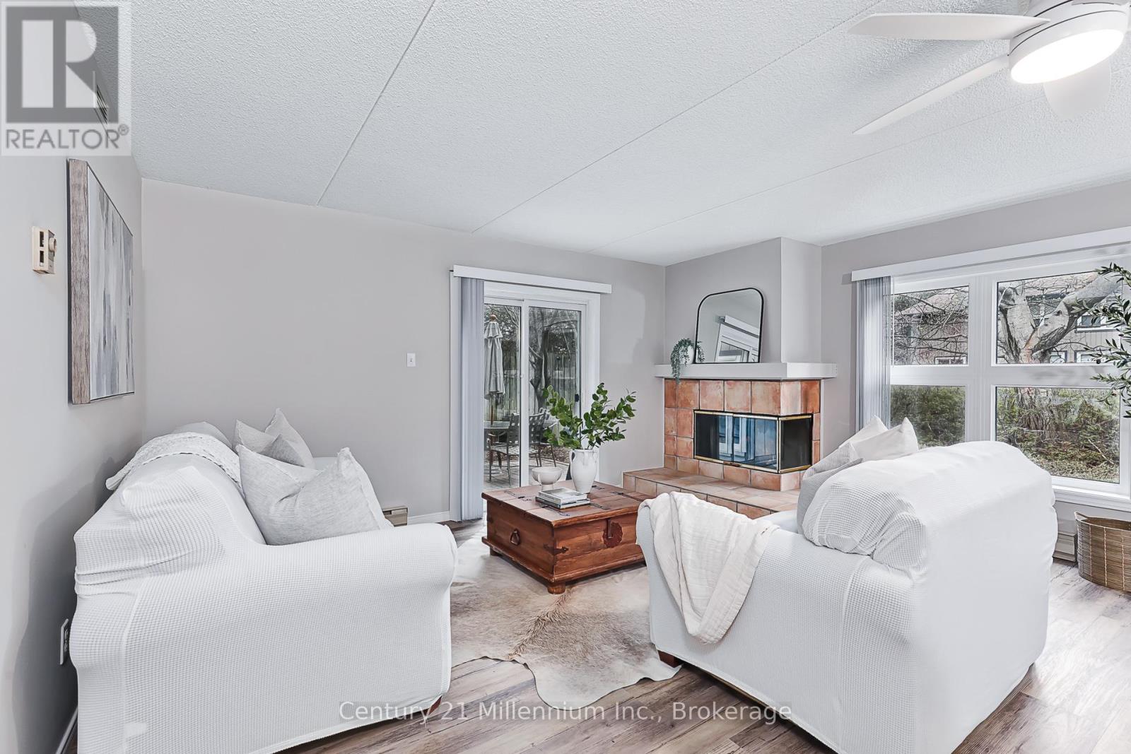 409 MARINERS WAY - 3
