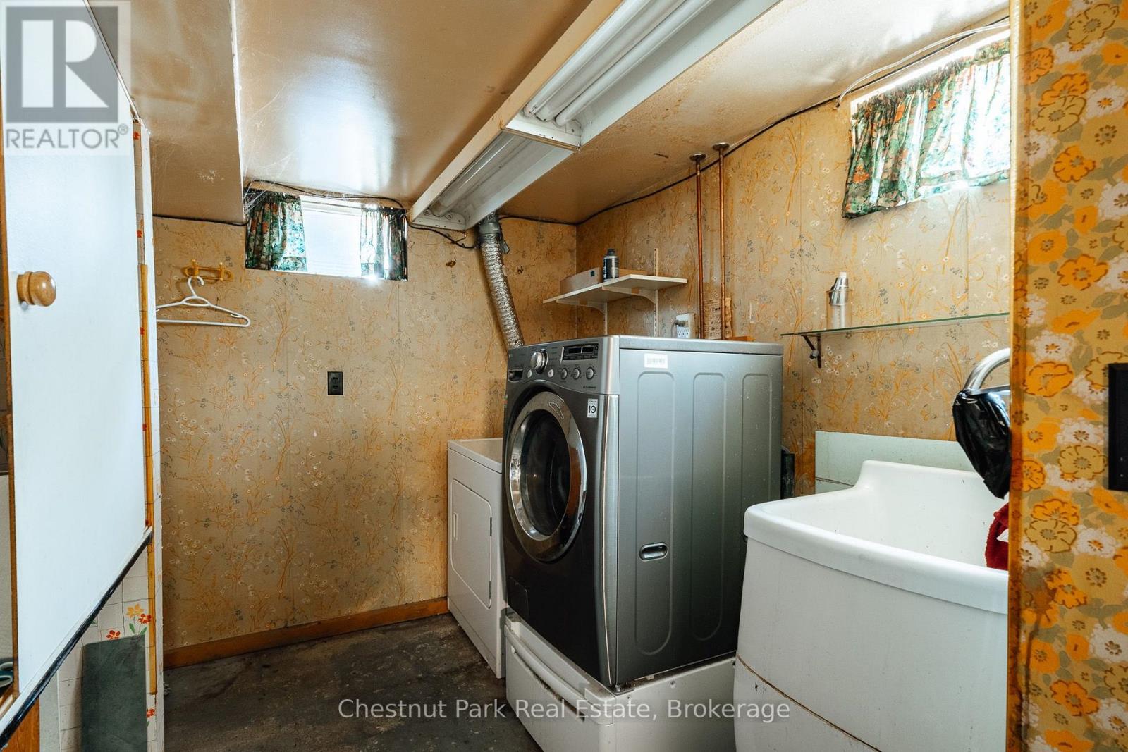 320 ST LEGER STREET - Image 21