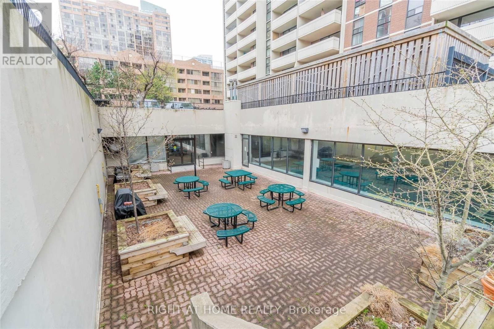 #1104 40 HOMEWOOD AVENUE - 36