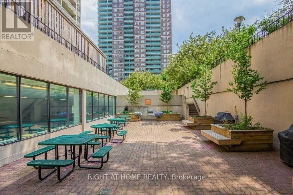 #1104 40 HOMEWOOD AVENUE - 37