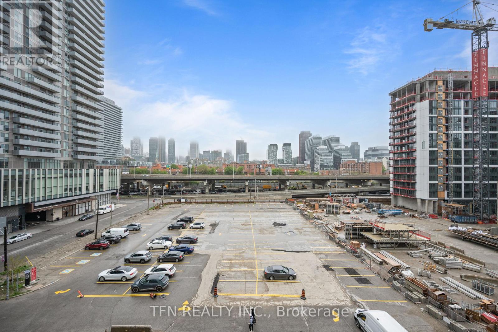 #504 15 RICHARDSON STREET - 13
