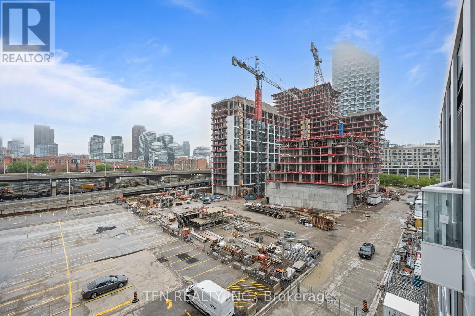 #504 15 RICHARDSON STREET - 14