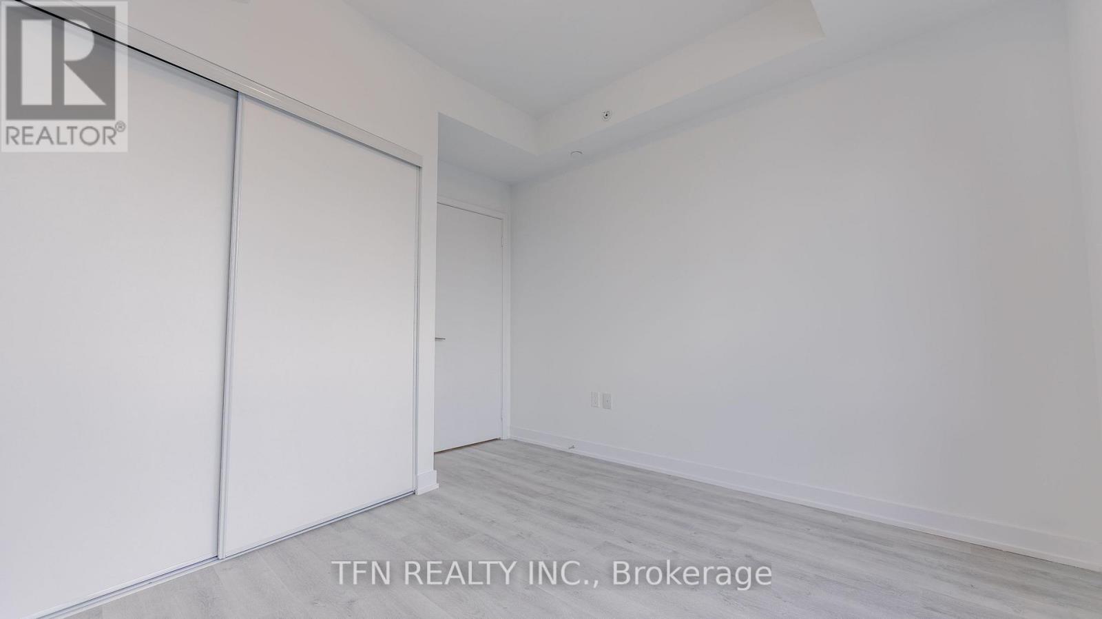 #801 15 RICHARDSON STREET - 4