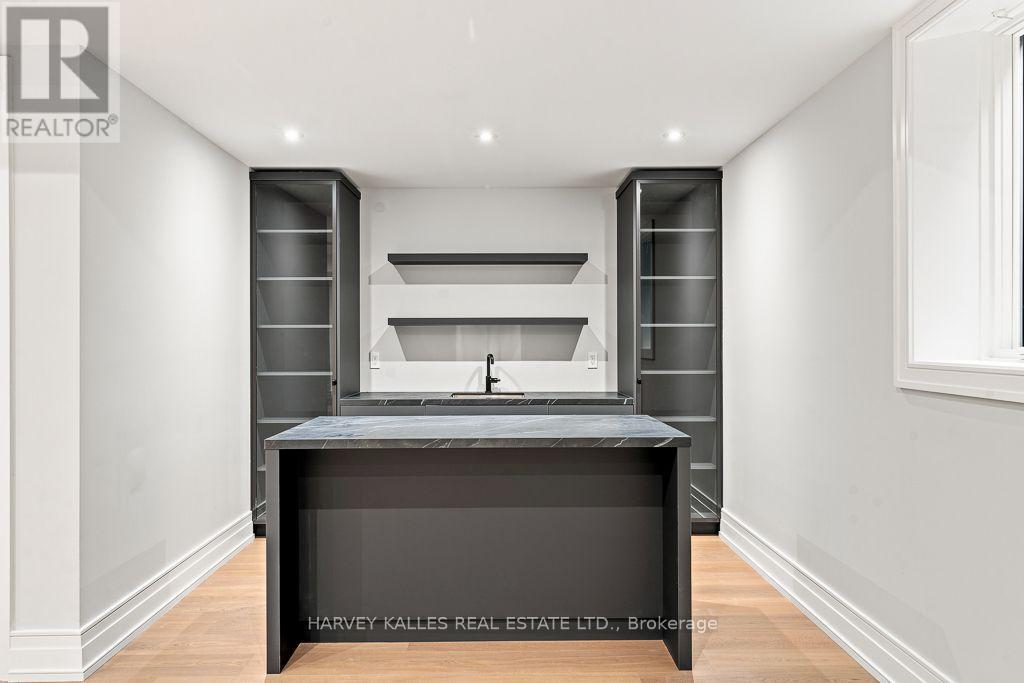 204 FOREST HILL ROAD - 44